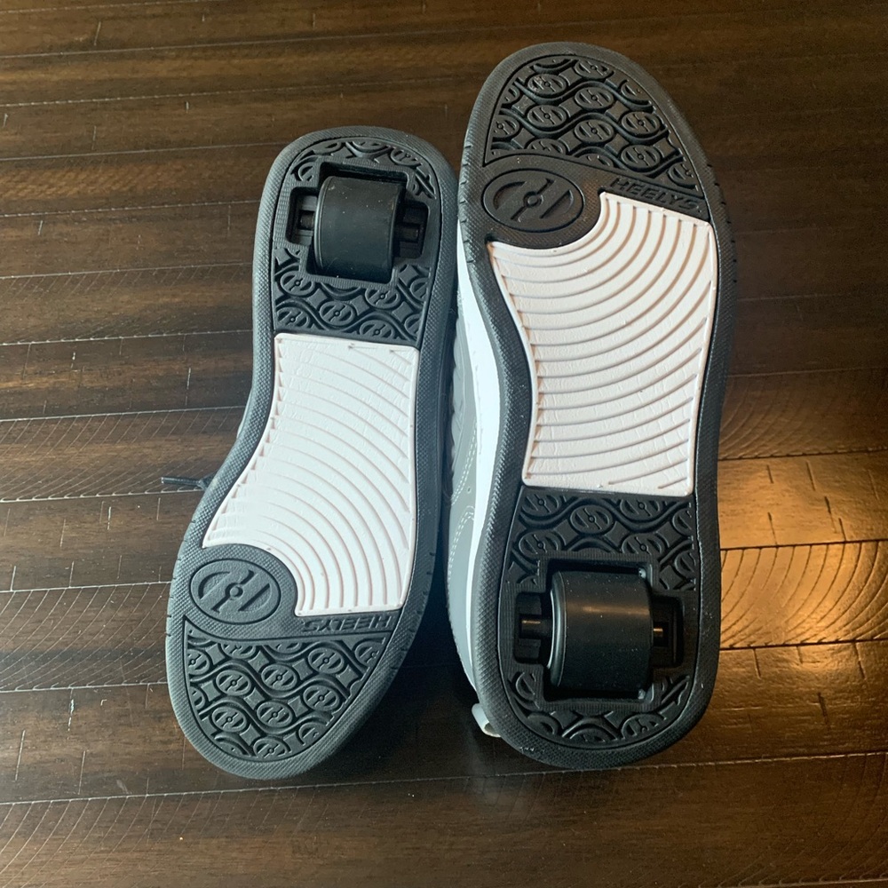 HELLYS Kids Black and Gray Sneakers NEW